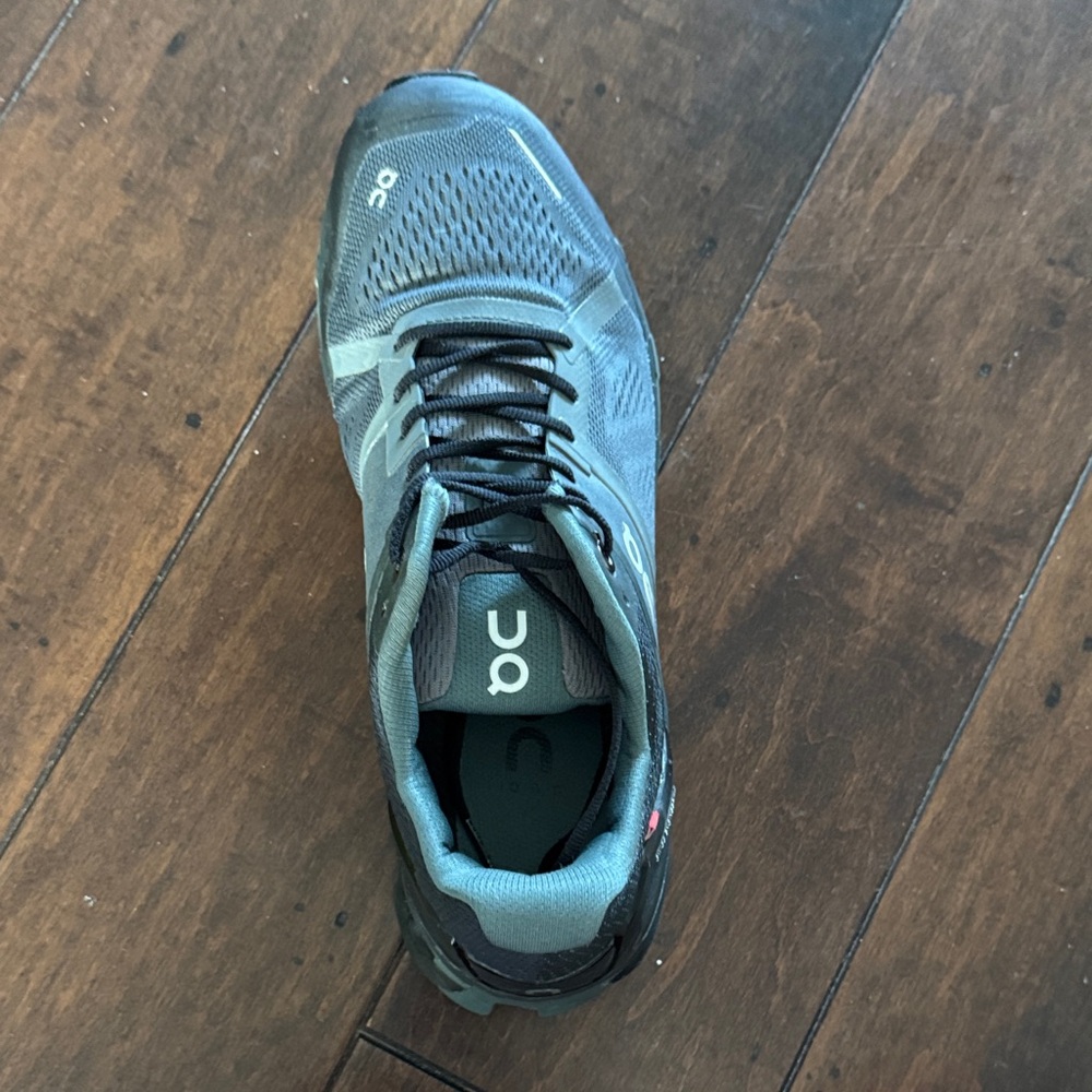 On Running Men's Gray and Black Athletic Shoes
